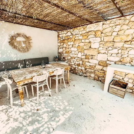 Dans Un Domaine - La Belle Epoque- Uzes - 6 Personnes